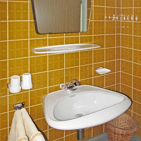 Haus Zisterer 200w 公寓